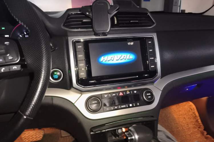 Used Haval H6 Coupe 2015 Blue Label 2.0T Automatic Two-Wheel Drive Elite Model Audio And AC Panel