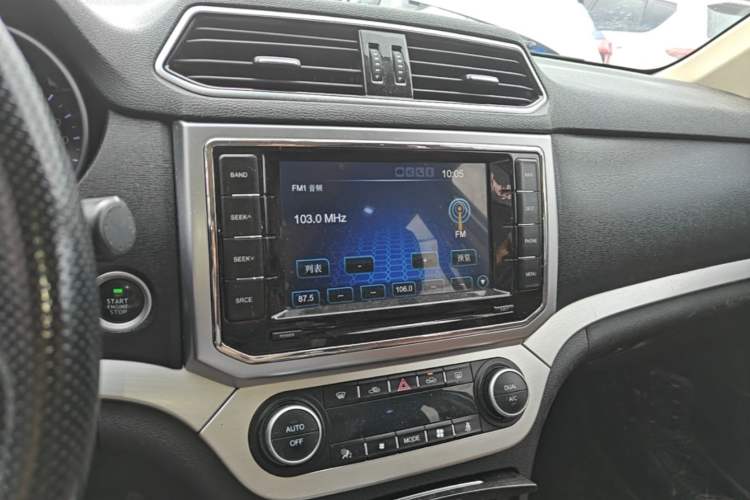 Used Haval H6 Coupe 2015 Blue Label 2.0T Automatic Two-Wheel Drive Prestige Model Audio And AC Panel