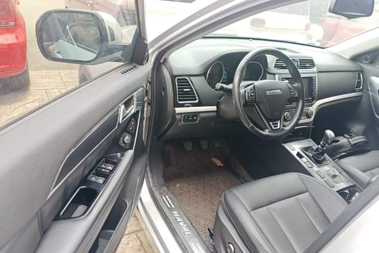 Used Haval H6 Coupe 2015 Blue Label 2.0T Manual Two-Wheel-Drive Elite Model Driver Seat