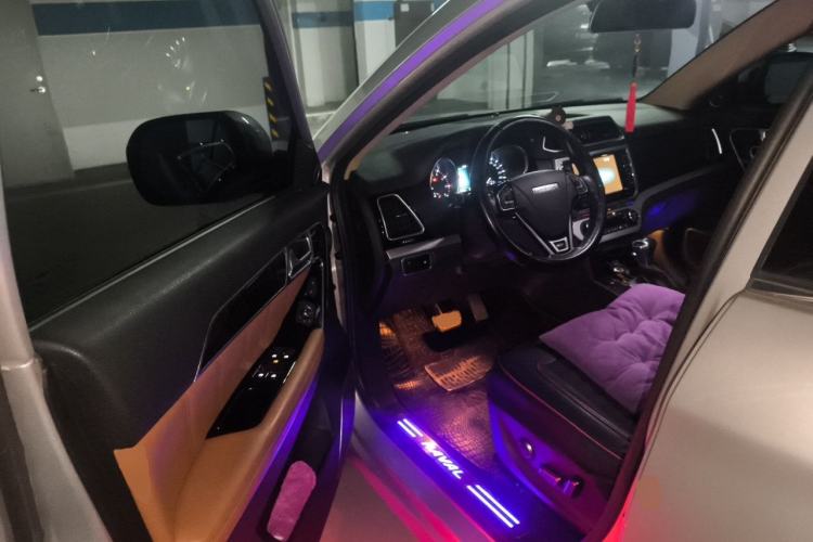 Used Haval H6 Coupe 2015 Blue Label 2.0T Automatic Two-Wheel Drive Prestige Model Driver Seat