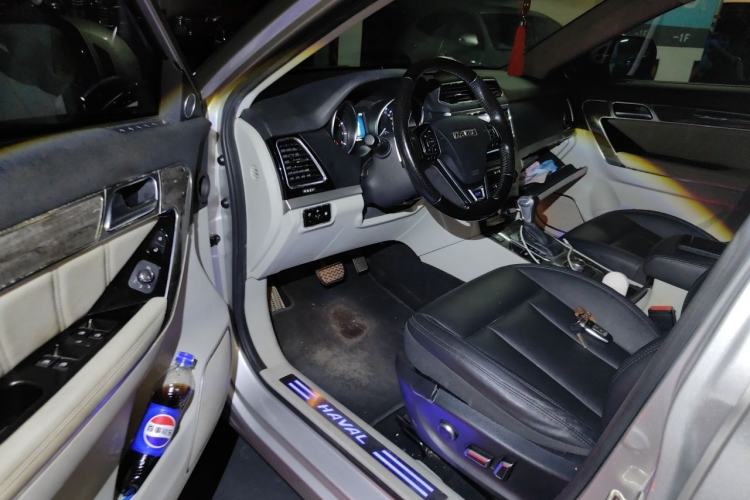 Used Haval H6 Coupe 2015 Blue Label 2.0T Automatic Two-Wheel Drive Prestige Model Driver Seat