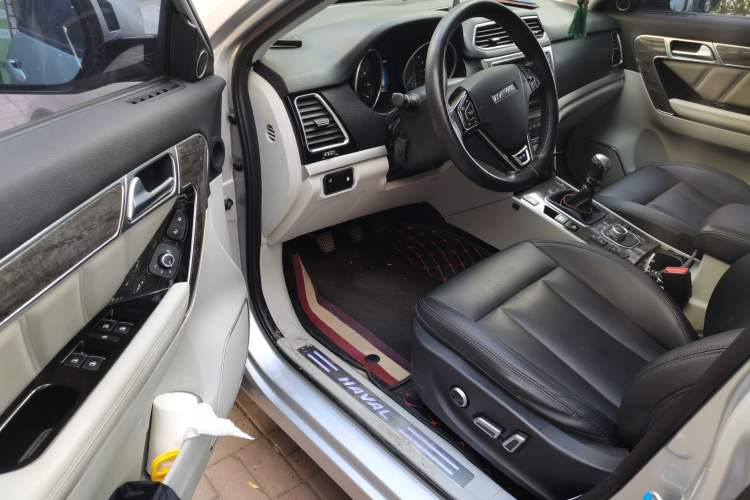 Used Haval H6 Coupe 2015 Blue-Label 2.0T Manual Two-Wheel Drive Prestige Model Driver Seat