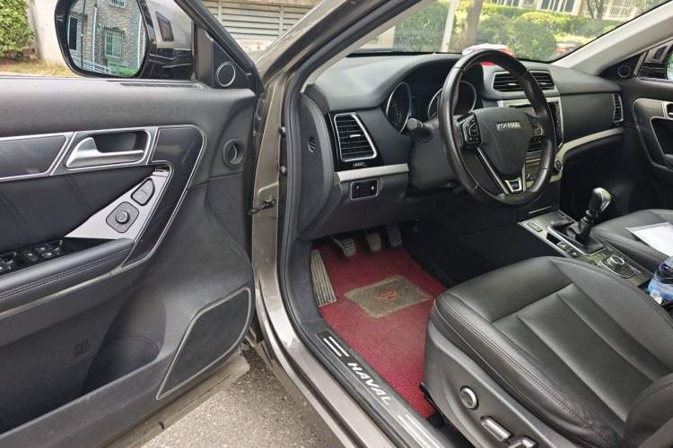 Used Haval H6 Coupe 2015 Blue-Label 2.0T Manual Two-Wheel Drive Prestige Model Driver Seat