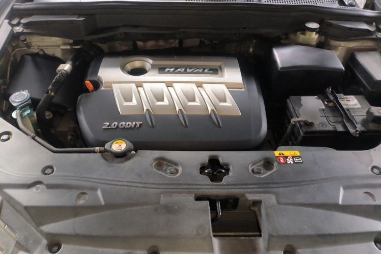 Used Haval H6 Coupe 2015 Blue Label 2.0T Automatic Two-Wheel Drive Elite Model Engine Bay