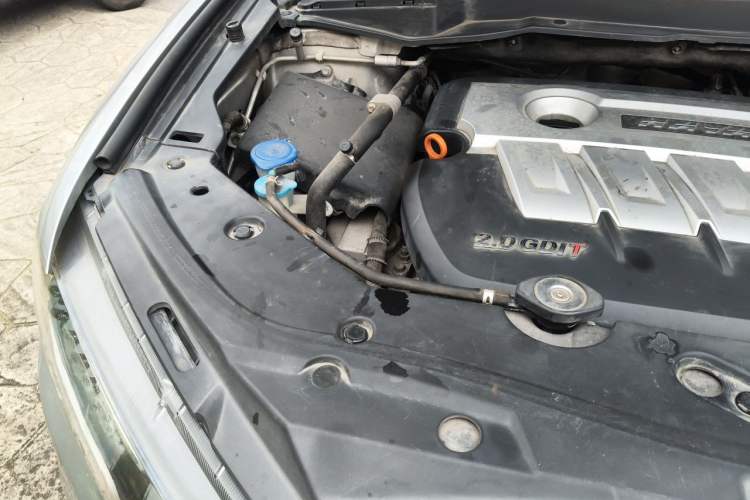 Used Haval H6 Coupe 2015 Blue Label 2.0T Automatic Two-Wheel Drive Elite Model Engine Bay Right