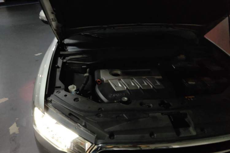 Used Haval H6 Coupe 2015 Blue Label 2.0T Automatic Two-Wheel Drive Prestige Model Engine Bay Right