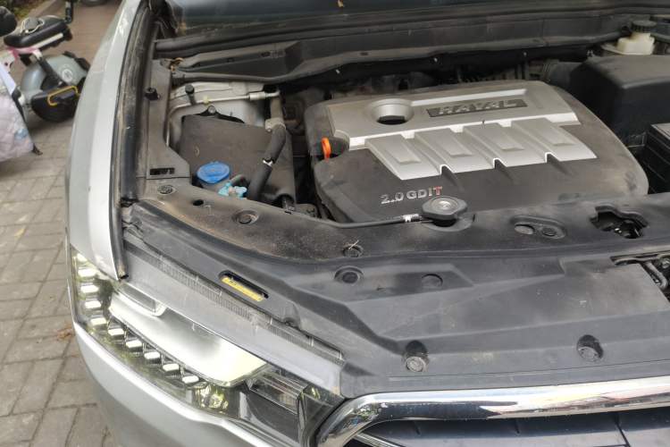 Used Haval H6 Coupe 2015 Blue-Label 2.0T Manual Two-Wheel Drive Prestige Model Engine Bay Right