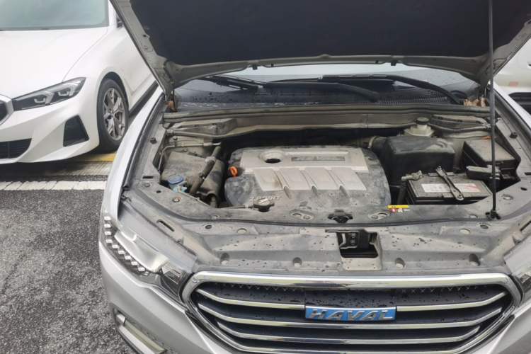 Used Haval H6 Coupe 2015 Blue Label 2.0T Manual Two-Wheel-Drive Elite Model Engine Bay Right