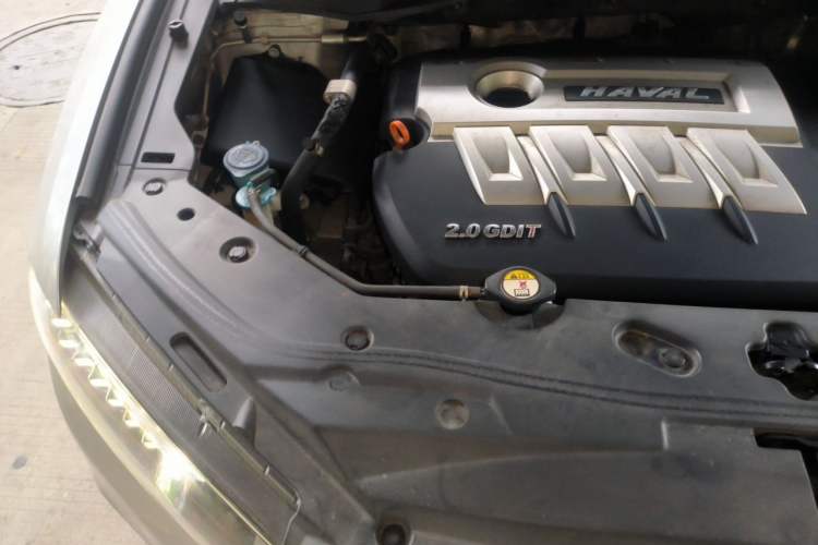 Used Haval H6 Coupe 2015 Blue Label 2.0T Automatic Two-Wheel Drive Elite Model Engine Bay Right