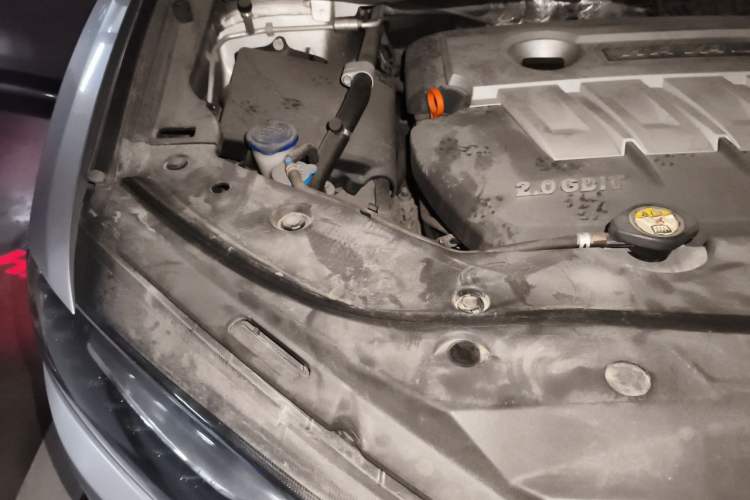 Used Haval H6 Coupe 2015 Blue Label 2.0T Automatic Two-Wheel Drive Elite Model Engine Bay Right