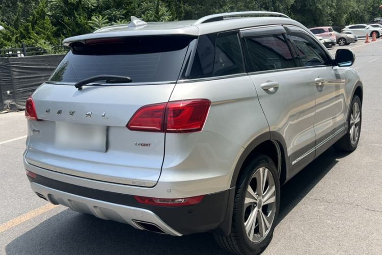 Used Haval H6 Coupe 2015 Blue Label 2.0T Automatic Two-Wheel Drive Prestige Model Exterior 5