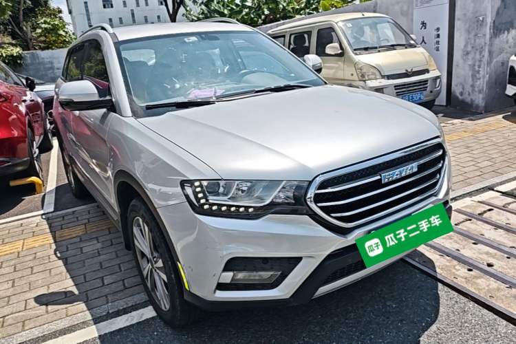 Used Haval H6 Coupe 2015 Blue Label 2.0T Manual Two-Wheel-Drive Elite Model Front Right 45 Deg