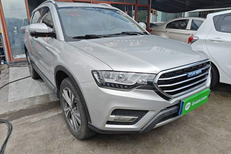 Used Haval H6 Coupe 2015 Blue Label 2.0T Automatic Two-Wheel Drive Prestige Model Front Right 45 Deg