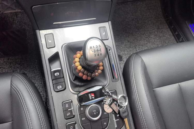 Used Haval H6 Coupe 2015 Blue Label 2.0T Manual 4x4 Elite Model Gear Lever