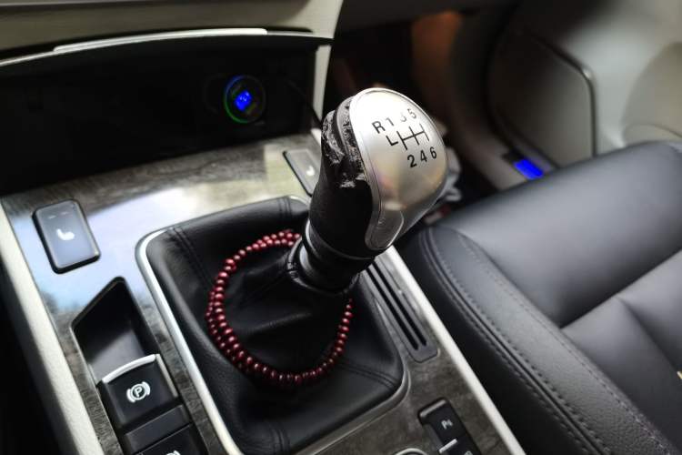 Used Haval H6 Coupe 2015 Blue-Label 2.0T Manual Two-Wheel Drive Prestige Model Gear Lever