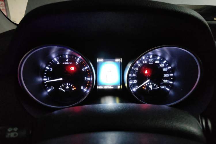 Used Haval H6 Coupe 2015 Blue Label 2.0T Automatic Two-Wheel Drive Prestige Model Instrument Cluster