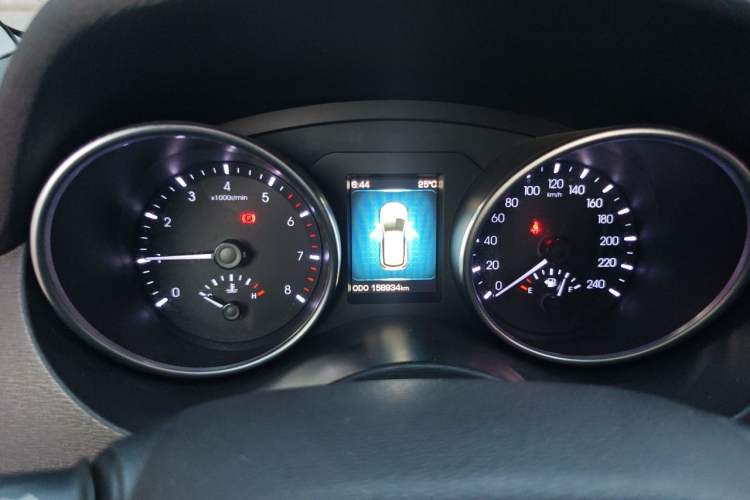 Used Haval H6 Coupe 2015 Blue Label 2.0T Manual Two-Wheel-Drive Elite Model Instrument Cluster