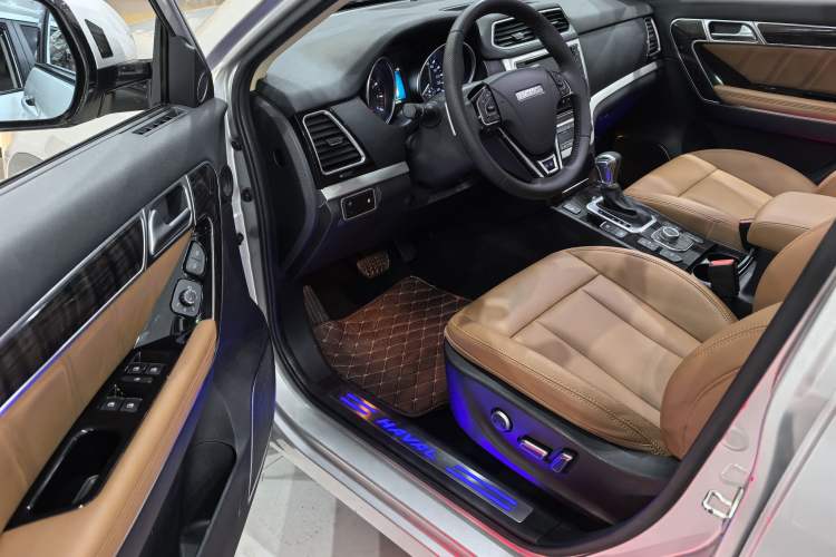 Used Haval H6 Coupe 2015 Blue Label 2.0T Automatic Two-Wheel Drive Elite Model Interior 1