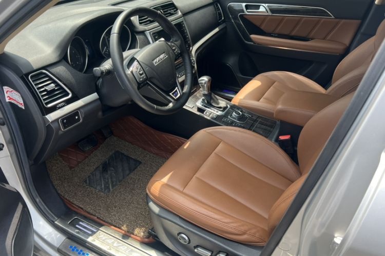 Used Haval H6 Coupe 2015 Blue Label 2.0T Automatic Two-Wheel Drive Prestige Model Interior 2