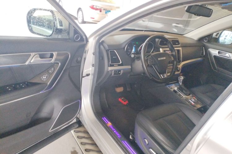 Used Haval H6 Coupe 2015 Blue Label 2.0T Automatic Two-Wheel Drive Elite Model Interior 3