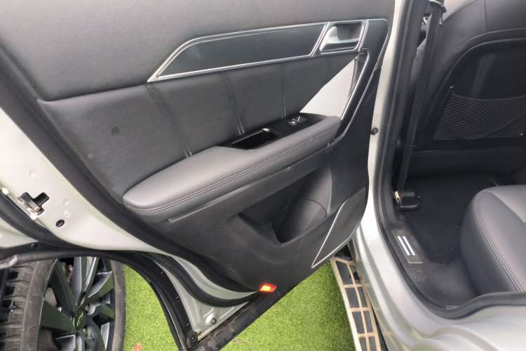 Used Haval H6 Coupe 2015 Blue Label 2.0T Automatic Two-Wheel Drive Elite Model Left Rear Door Interior