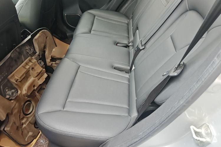 Used Haval H6 Coupe 2015 Blue Label 2.0T Manual Two-Wheel-Drive Elite Model Left Rear Seat