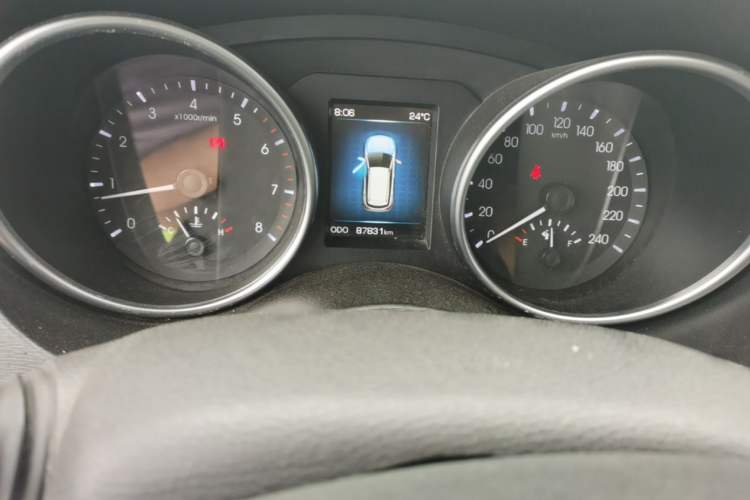 Used Haval H6 Coupe 2015 Blue Label 2.0T Manual Two-Wheel-Drive Elite Model Odometer Close Up