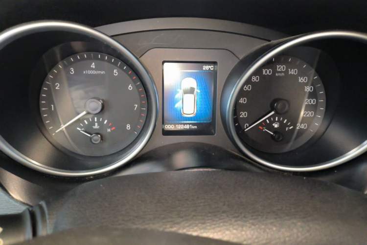 Used Haval H6 Coupe 2015 Blue Label 2.0T Automatic Two-Wheel Drive Elite Model Odometer Close Up