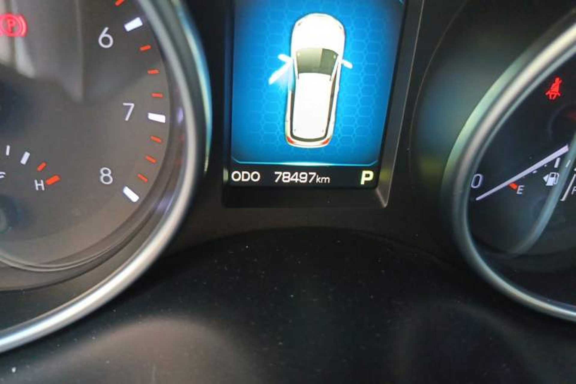 Used Haval H6 Coupe 2015 Blue Label 2.0T Automatic Two-Wheel Drive Prestige Model Odometer Close Up
