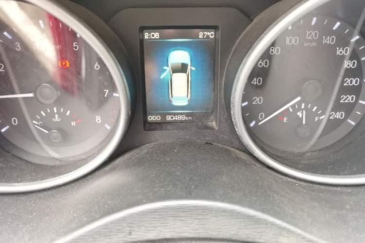 Used Haval H6 Coupe 2015 Blue-Label 2.0T Manual Two-Wheel Drive Prestige Model Odometer Close Up