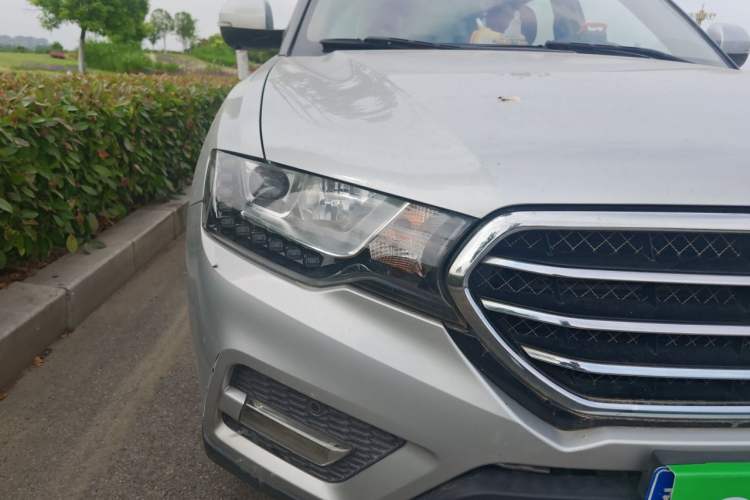 Used Haval H6 Coupe 2015 Blue Label 2.0T Automatic Two-Wheel Drive Prestige Model Right Front Headlight