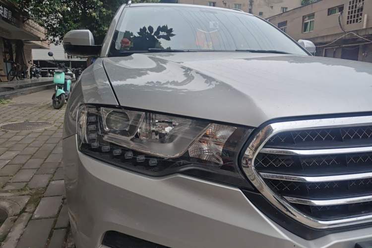 Used Haval H6 Coupe 2015 Blue Label 2.0T Manual Two-Wheel-Drive Elite Model Right Front Headlight