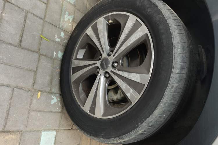 Used Haval H6 Coupe 2015 Blue-Label 2.0T Manual Two-Wheel Drive Prestige Model Right Front Wheel Hub
