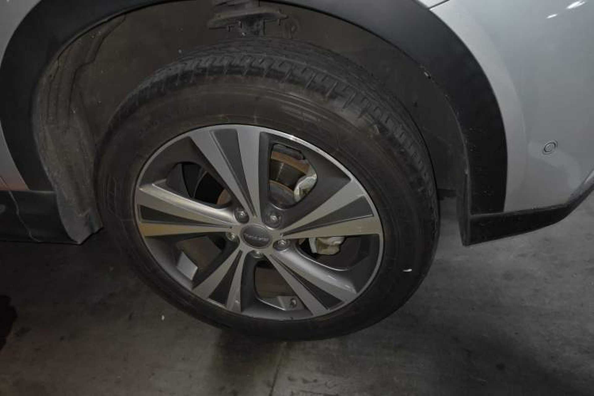 Used Haval H6 Coupe 2015 Blue Label 2.0T Automatic Two-Wheel Drive Prestige Model Right Front Wheel Hub