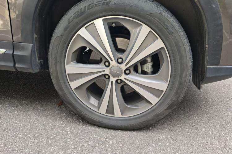 Used Haval H6 Coupe 2015 Blue-Label 2.0T Manual Two-Wheel Drive Prestige Model Right Front Wheel Hub