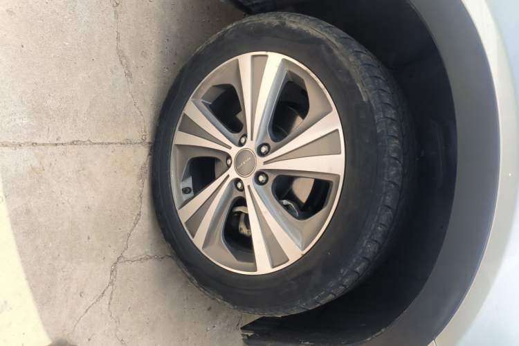 Used Haval H6 Coupe 2015 Blue Label 2.0T Automatic Two-Wheel Drive Prestige Model Right Front Wheel Hub