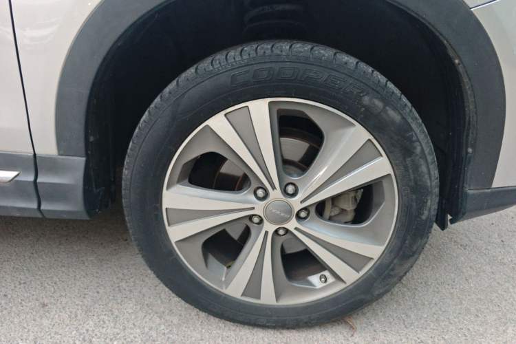 Used Haval H6 Coupe 2015 Blue Label 2.0T Manual Two-Wheel-Drive Elite Model Right Front Wheel Hub