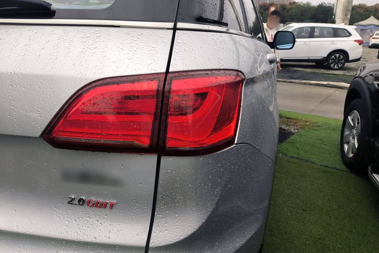 Used Haval H6 Coupe 2015 Blue Label 2.0T Automatic Two-Wheel Drive Elite Model Right Rear Taillight
