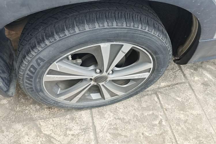 Used Haval H6 Coupe 2015 Blue Label 2.0T Manual Two-Wheel-Drive Elite Model Right Rear Wheel Hub
