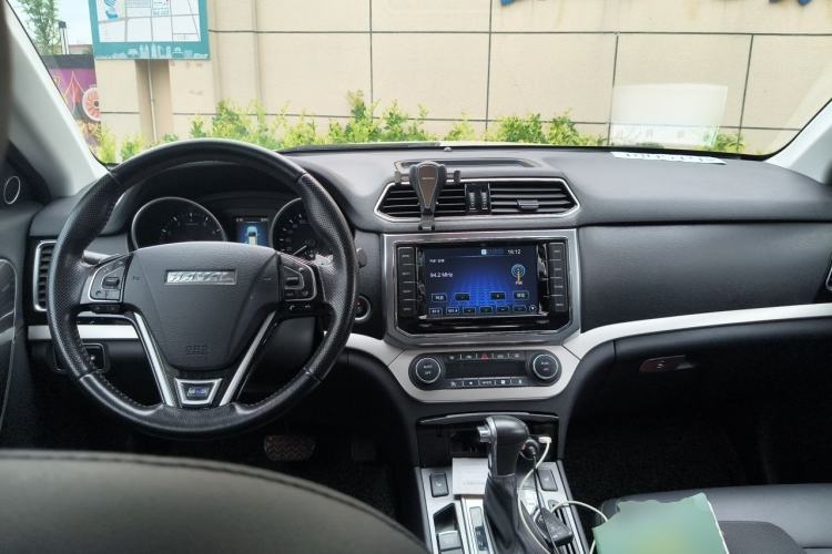 Used Haval H6 Coupe 2015 Blue Label 2.0T Automatic Two-Wheel Drive Elite Model Steering Wheel