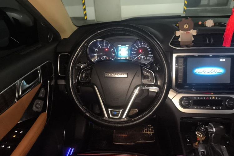 Used Haval H6 Coupe 2015 Blue Label 2.0T Automatic Two-Wheel Drive Prestige Model Steering Wheel