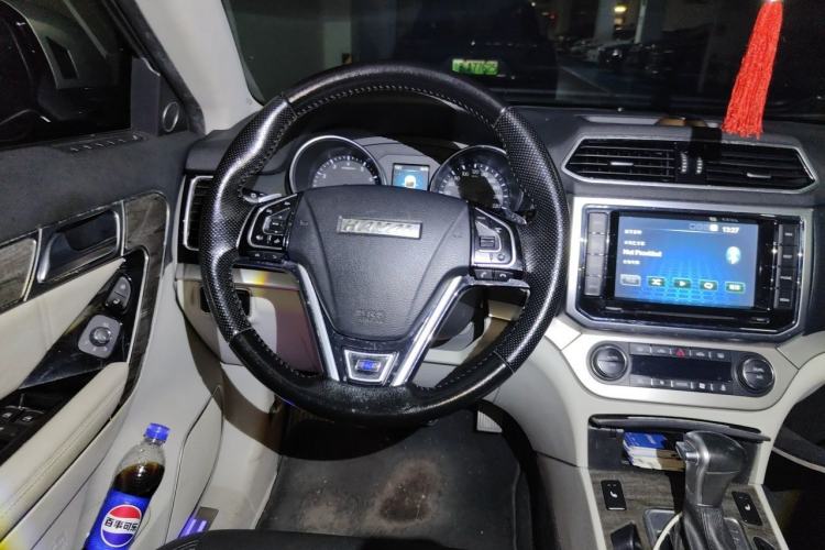 Used Haval H6 Coupe 2015 Blue Label 2.0T Automatic Two-Wheel Drive Prestige Model Steering Wheel