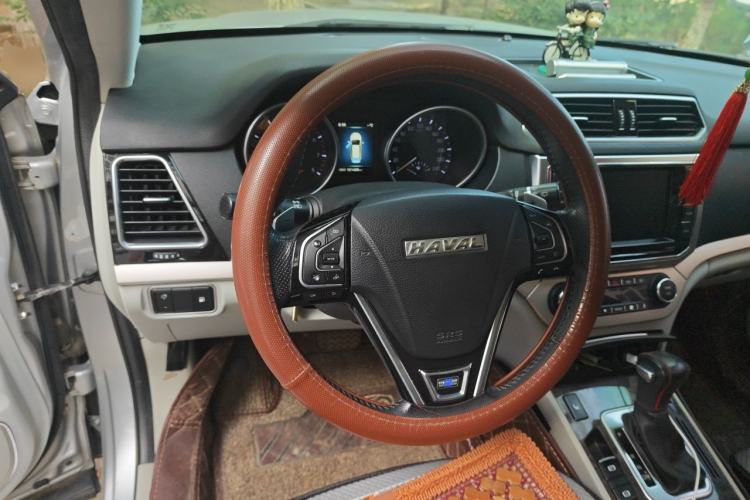 Used Haval H6 Coupe 2015 Blue Label 2.0T Automatic Two-Wheel Drive Prestige Model Steering Wheel