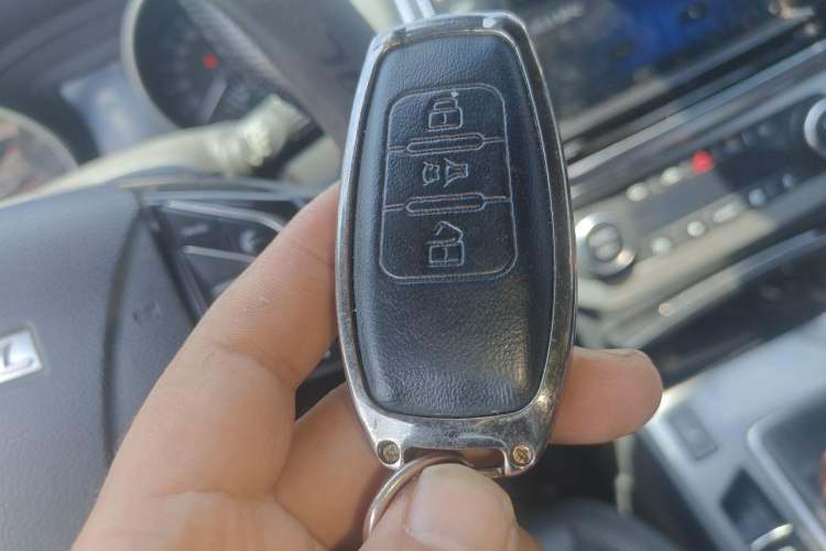 Used Haval H6 Coupe 2015 Blue Label 2.0T Manual Two-Wheel-Drive Elite Model Vehicle Key