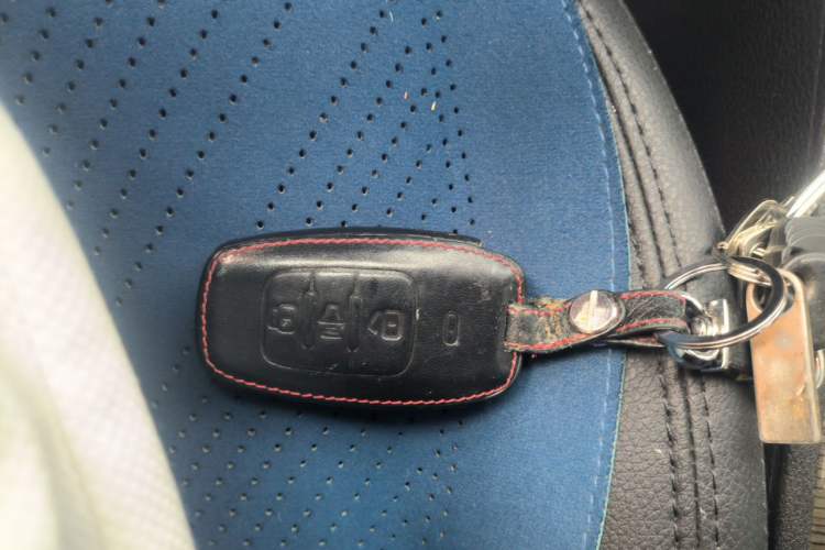 Used Haval H6 Coupe 2015 Blue Label 2.0T Automatic Two-Wheel Drive Prestige Model Vehicle Key