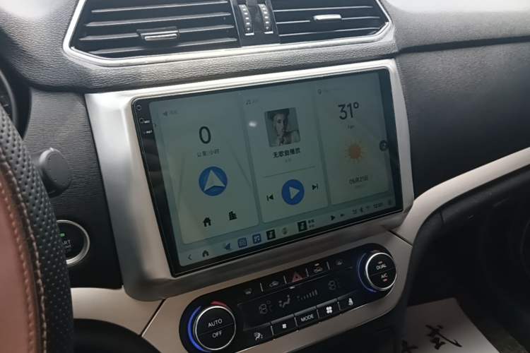 Used Haval H6 Coupe 2015 Blue Label 2.0T Automatic Two-Wheel Drive Prestige Model Audio And AC Panel