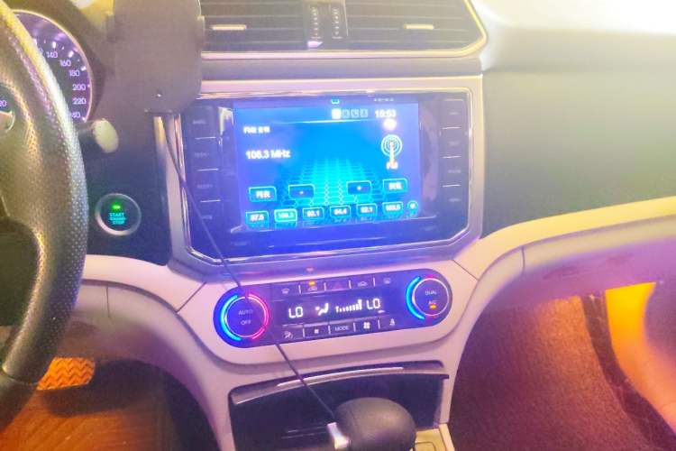 Used Haval H6 Coupe 2015 Blue Label 2.0T Automatic Two-Wheel Drive Elite Model Audio And AC Panel