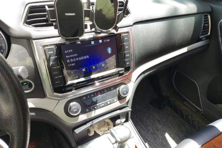 Used Haval H6 Coupe 2015 Blue Label 2.0T Automatic Two-Wheel Drive Elite Model Audio And AC Panel