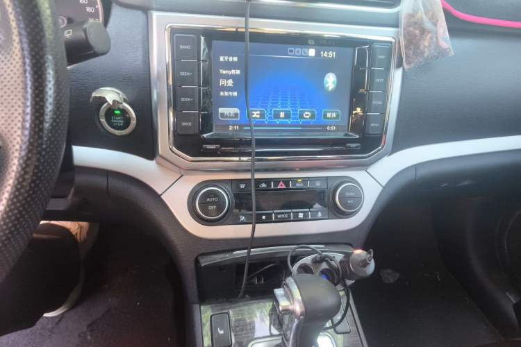 Used Haval H6 Coupe 2015 Blue Label 2.0T Automatic Two-Wheel Drive Elite Model Audio And AC Panel