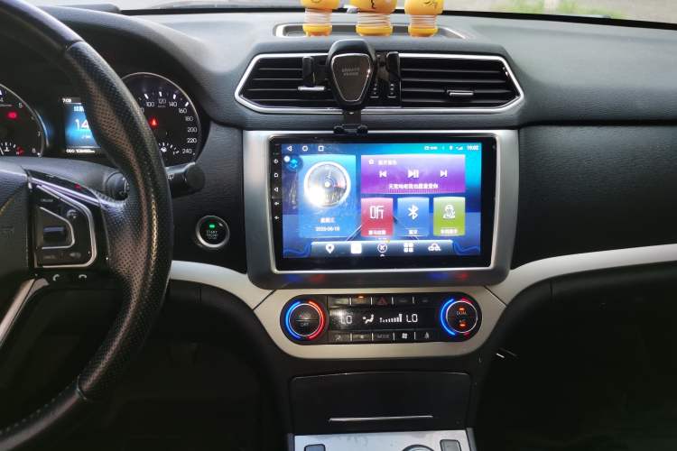 Used Haval H6 Coupe 2015 Blue Label 2.0T Manual Two-Wheel-Drive Elite Model Audio And AC Panel